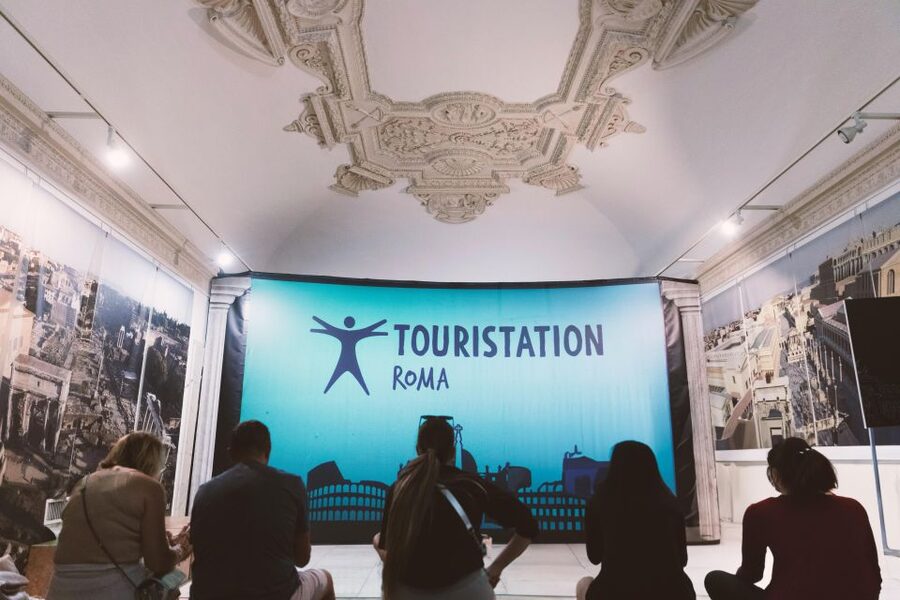 Rome: Colosseum, Roman Forum, Palatine with Multimedia Video - Should you book it?