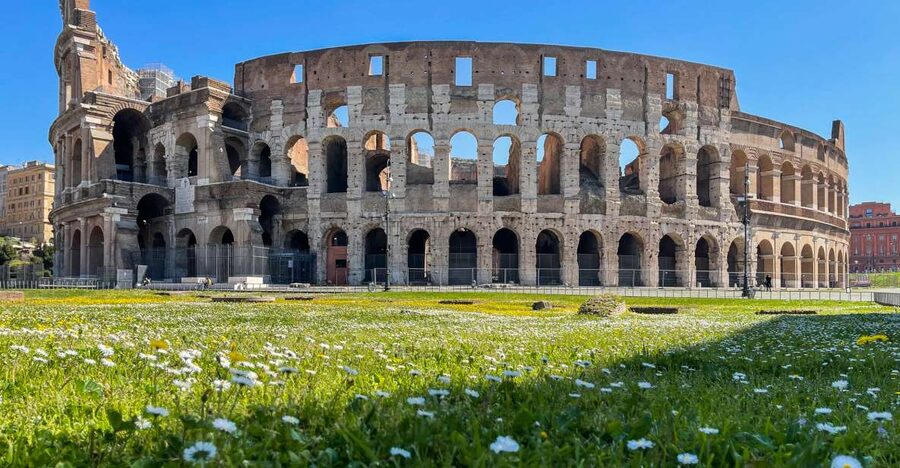 Rome: Colosseum Tour with Access to the Gladiator Arena - Using your extra time inside the Colosseum