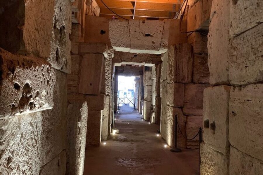Rome: Colosseum Tour with Underground and Arena Floor Access - Guides who turn machinery into a story