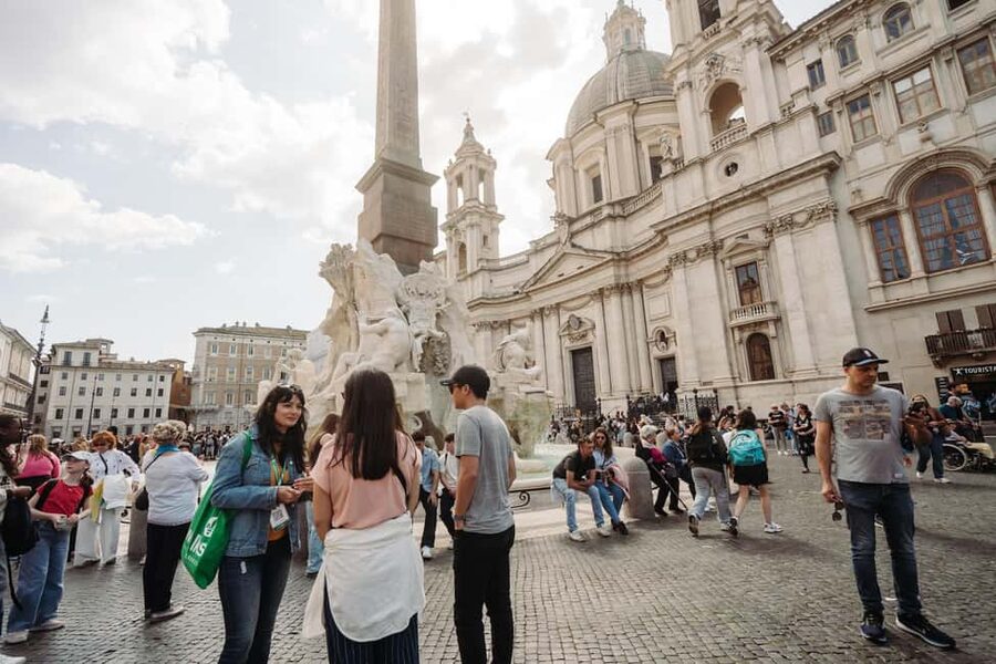 Rome: Colosseum, Vatican Museums & Historic Center in a Day - Sistine Chapel and the final stretch