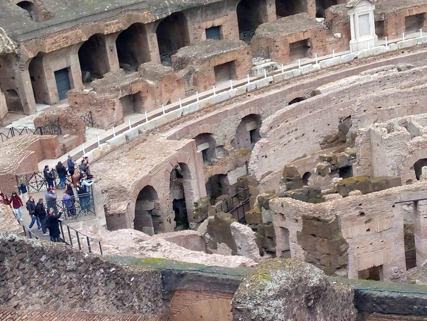 Rome: Colosseum with Access to Arena Floor and Ancient Rome - Using the audio app without frustration