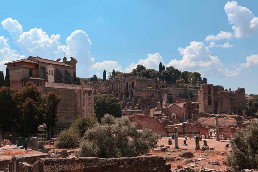 Rome: Domus Aurea Guided Tour and Virtual Reality Experience - Roman concrete and the engineering behind the rooms