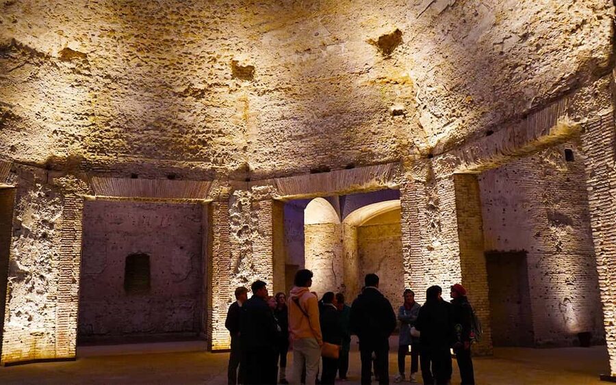 Rome: Domus Aurea Tour with Virtual Reality Experience - The octagonal room and Roman engineering