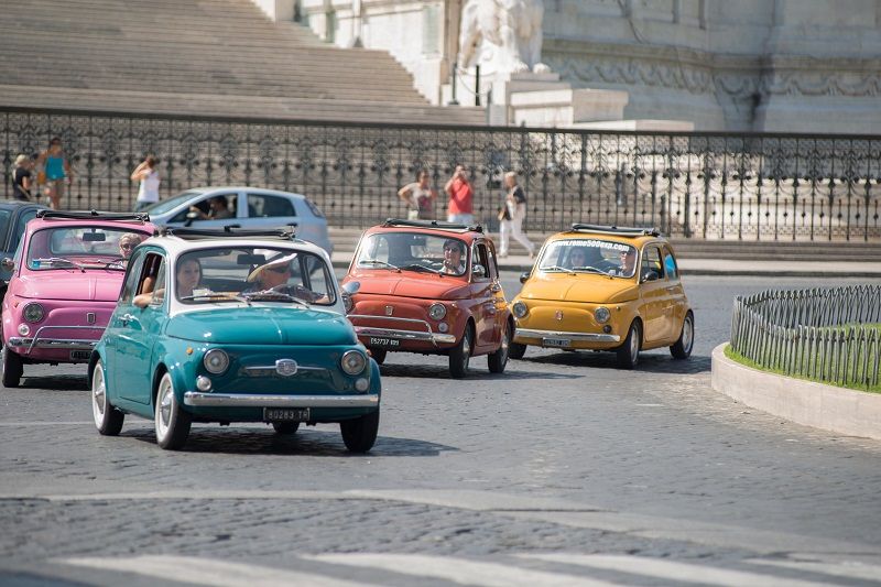 Rome Driving Tour By Vintage Fiat 500 - Short stops, photos, and a Roman coffee break