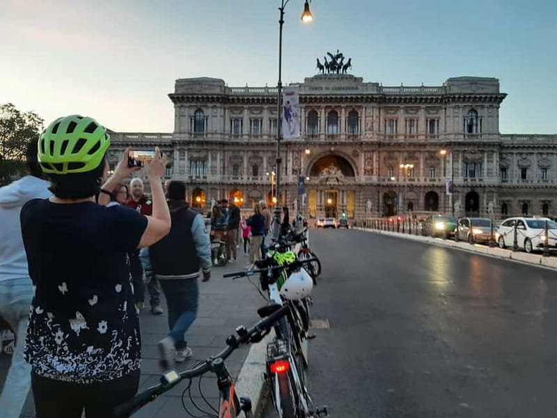 Rome: E-Bike Sunset Tour with Pizza Option - From Via dei SS. Quattro to the Colosseum
