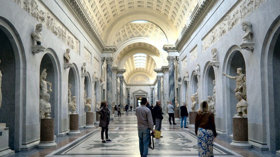 Rome: Early-Entry Vatican Museums & Sistine Chapel Tour - Dress rules and what to leave behind