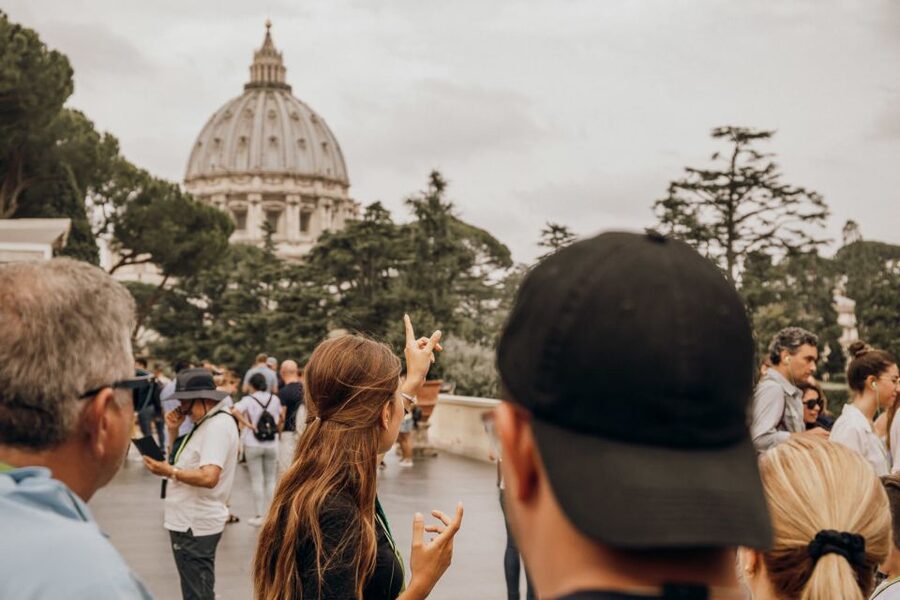 Rome: Early-Morning Vatican Museums and Sistine Chapel Tour - Entering the Sistine Chapel with a prepared eye