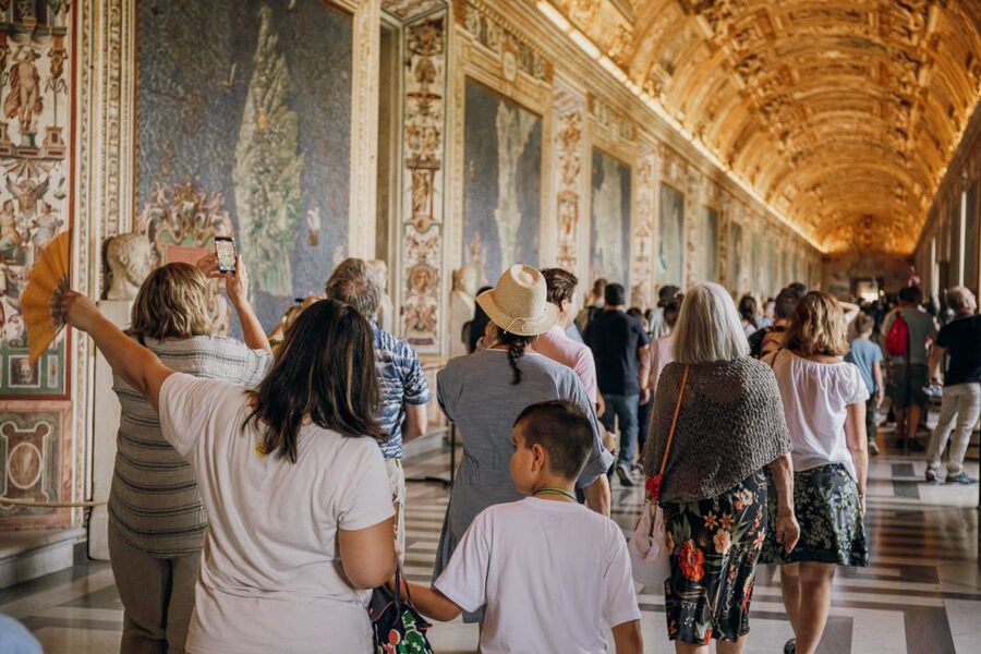 Rome: Early-Morning Vatican Museums and Sistine Chapel Tour - How much walking and waiting should you expect?