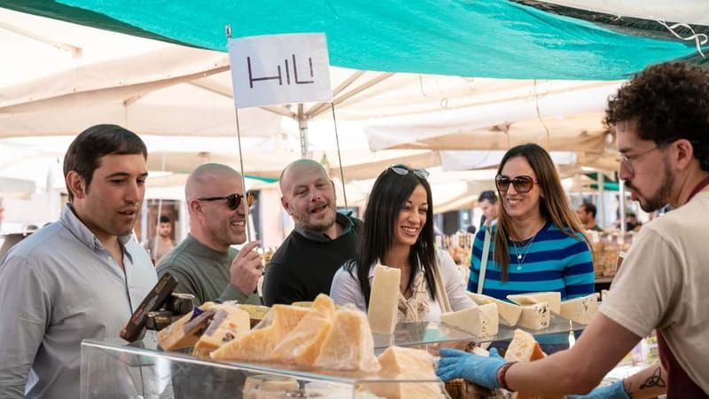 Rome: Eat Like a Roman Ghetto & Campo de' Fiori Food Tour - Finishing near the Pantheon with gelato