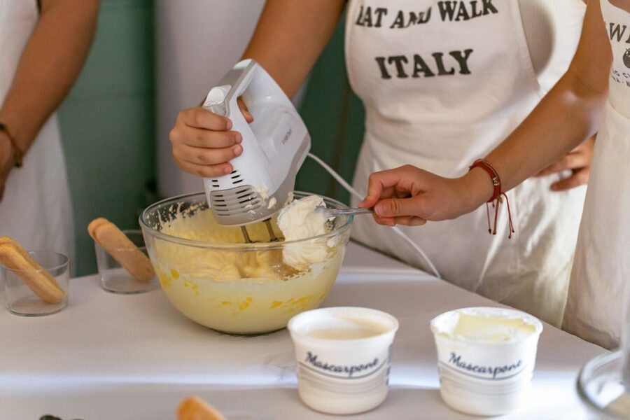 Rome: Fettuccine and Tiramisu Cooking Class with Wine - Why making pasta in Rome works so well