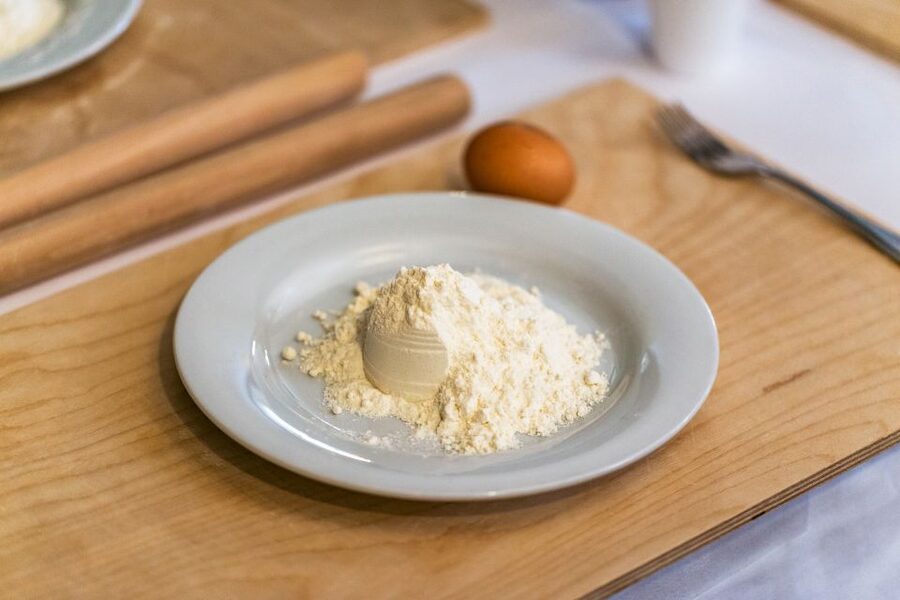 Rome: Fettuccine and Tiramisu Cooking Class with Wine - Group size, teaching style, and the social factor