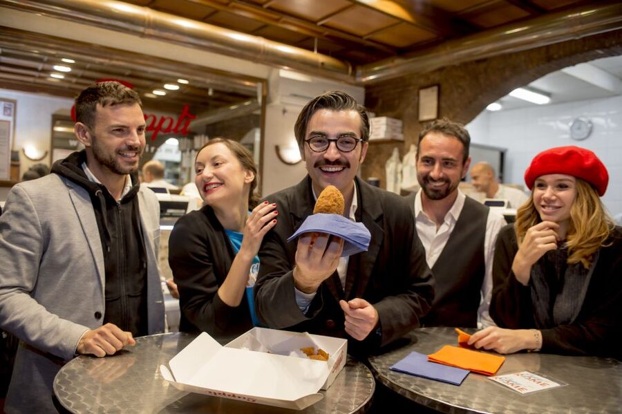 Rome: Food Tour and Wine Tasting in a Traditional Trattoria - Pizza by the slice and the Roman supplì