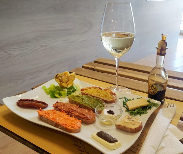Rome: Food Tour with Unlimited Food and Barolo Wine - A Four-Hour Roman Meal With a Walking Tour Attached