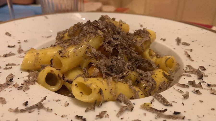 Rome: Food Tour with Unlimited Food and Barolo Wine - How the Food and Wine Format Works