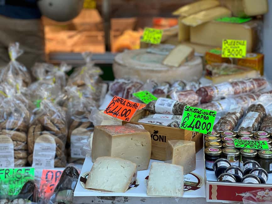 Rome: Food Tour with Unlimited Food and Barolo Wine - What the Guides Add to the Evening