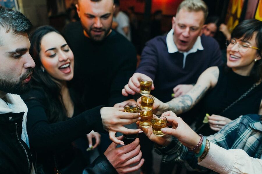 Rome: Forbidden History Walking Tour & Pub Crawl with Drinks - From reserved tables to Rome nightlife