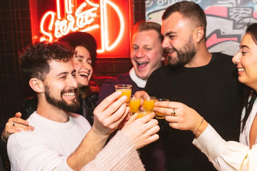 Rome: Forbidden History Walking Tour & Pub Crawl with Drinks - Drinks that make the history easier to remember
