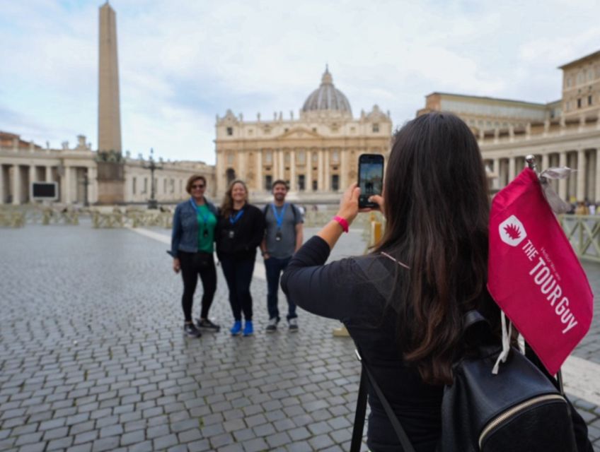 Rome: Full-Day Colosseum, Vatican Museums & City Center Tour - The guides and the value of a live explanation