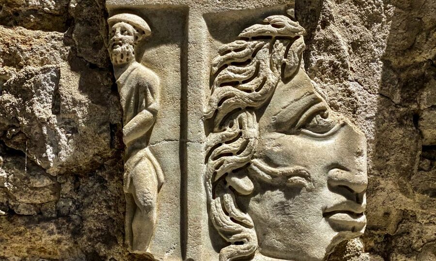 Rome: Guided Roman Catacombs Tour with Transfers - Who will enjoy this underground Rome experience?