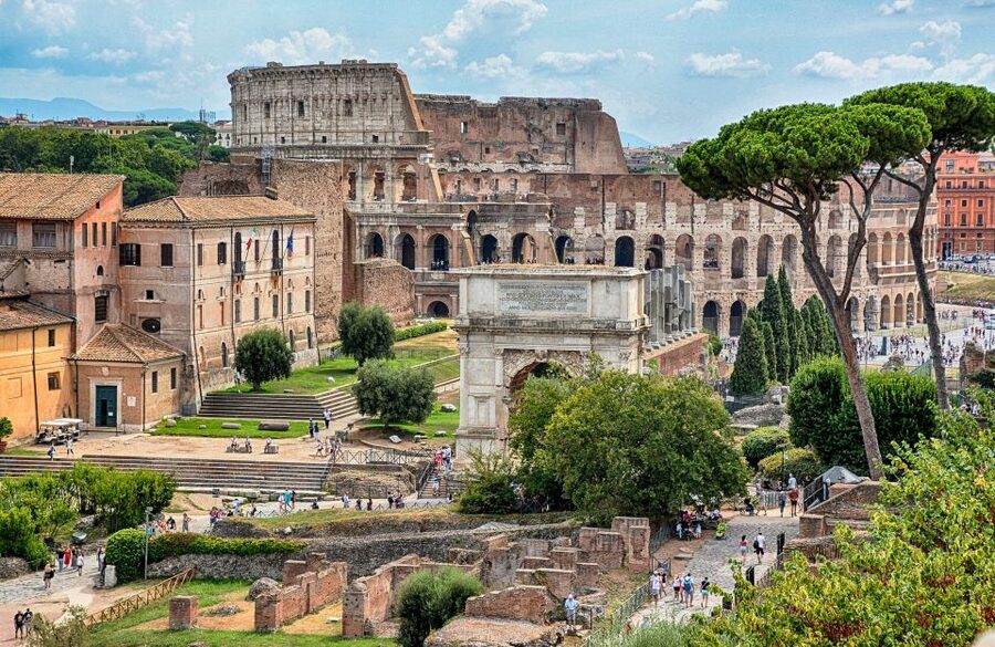 Rome: Guided Tour of Colosseum, Roman Forum & Palatine Hill - Headsets, group size, and keeping up