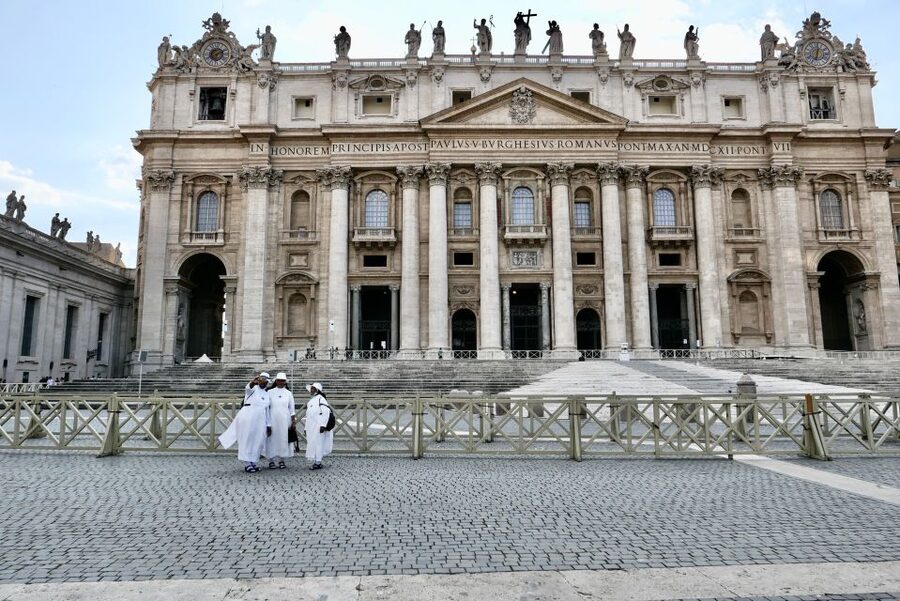 Rome: Guided Tour of St. Peter's Basilica with Dome Climb - The climb: elevator first, stairs after