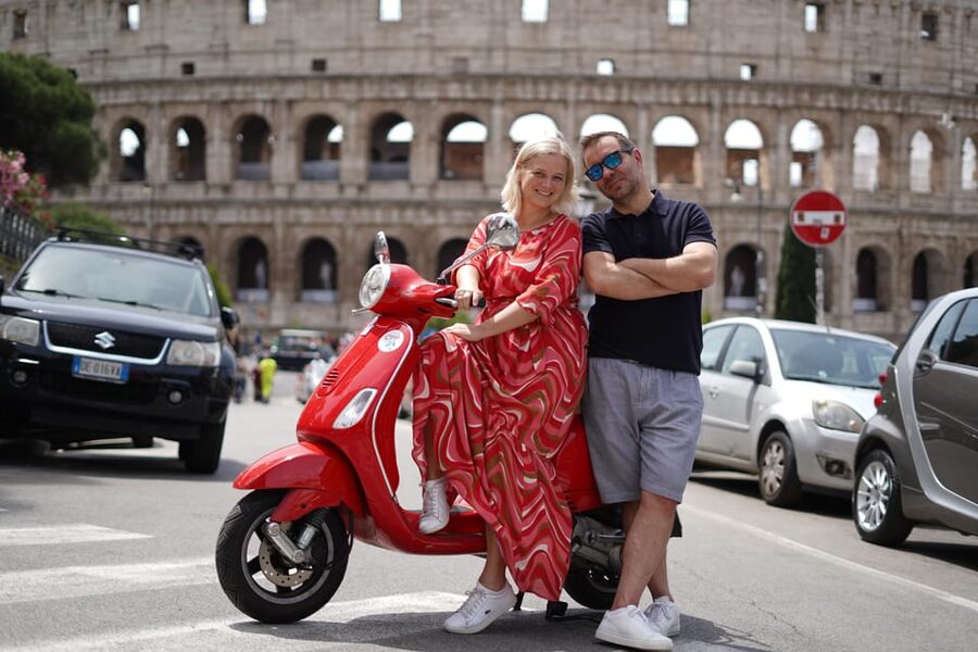 Rome: Guided Vespa Tour with Photo Stops - The included photo package