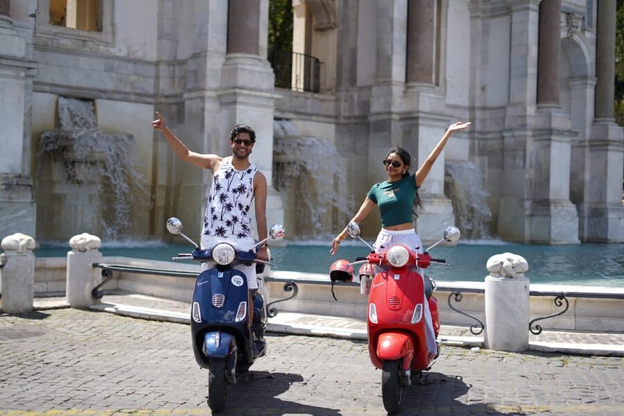 Rome: Guided Vespa Tour with Photo Stops - Starting near the Colosseum