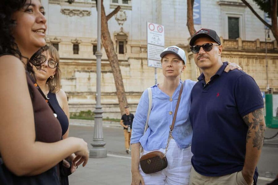Rome: Guided Walking Tour in English or Spanish - Key points to know before booking