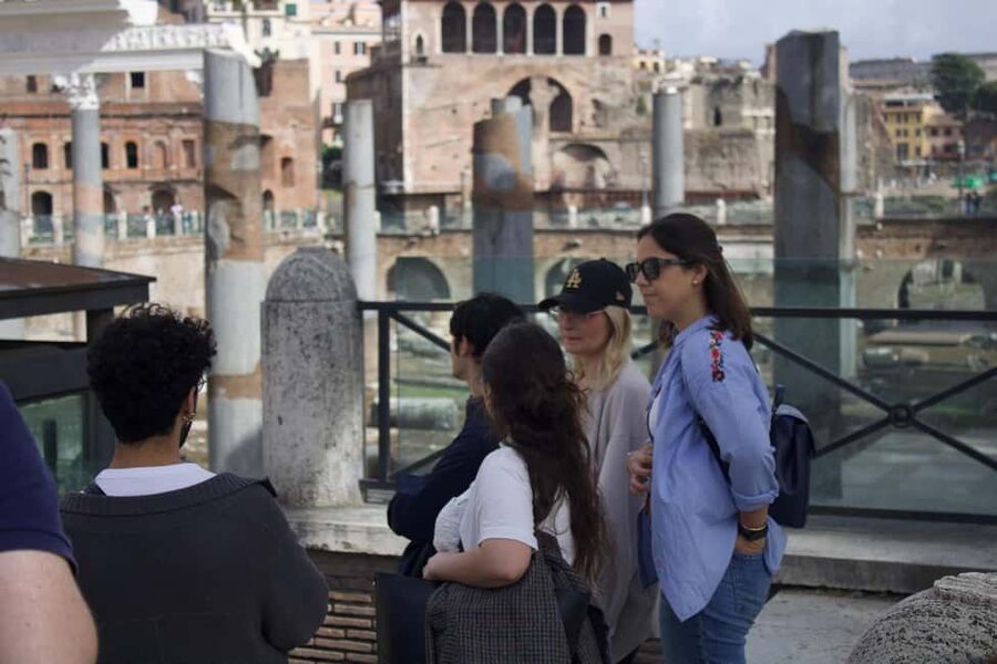Rome: Guided Walking Tour in English or Spanish - Piazza Navona, fountains, and Rome’s theatrical side