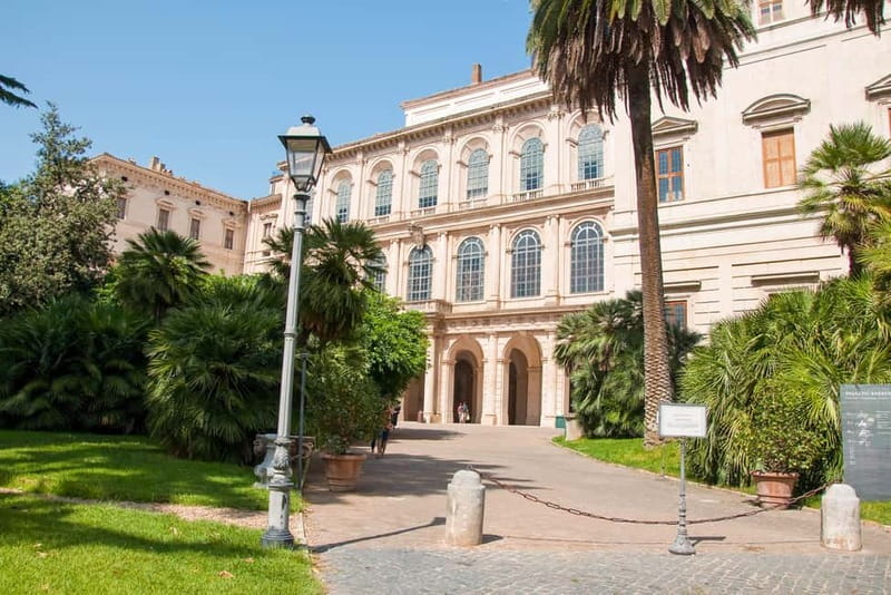 Rome: Palazzo Barberini Galleria Corsini Ticket & Audioguide - Look up at the palace architecture