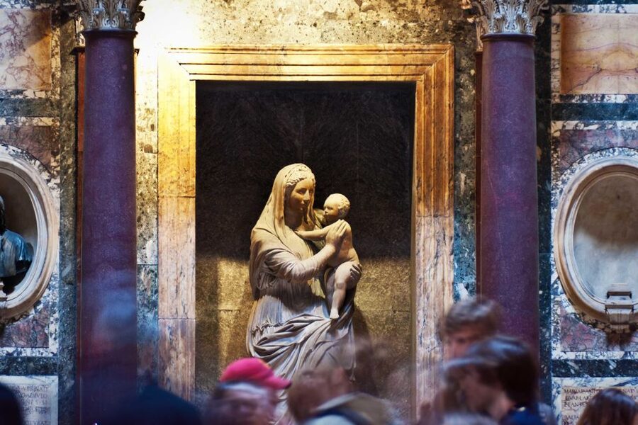 Rome: Pantheon Guided Tour with Skip-the-line Ticket - What the guide contributes inside