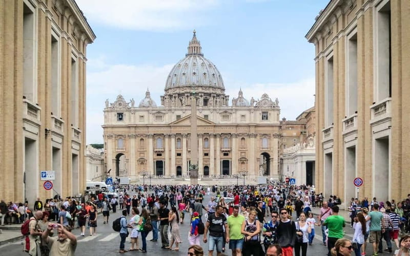 Rome: Papal Audience Experience with Pope Leo XIV - The audience itself: prayers, hymns, and the Pope’s address
