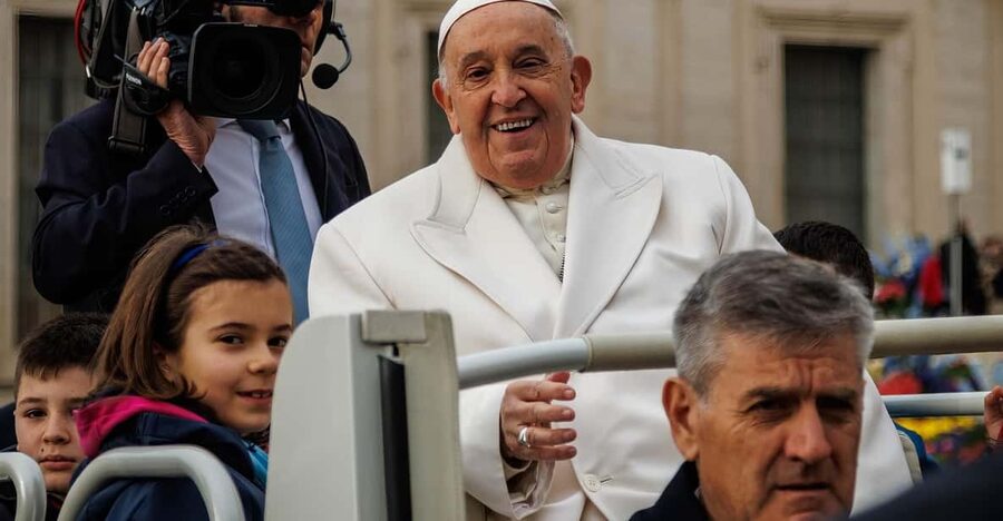 Rome: Papal Audience Tour With Reserved Access - Why the Papal Audience feels different from a Vatican sightseeing tour