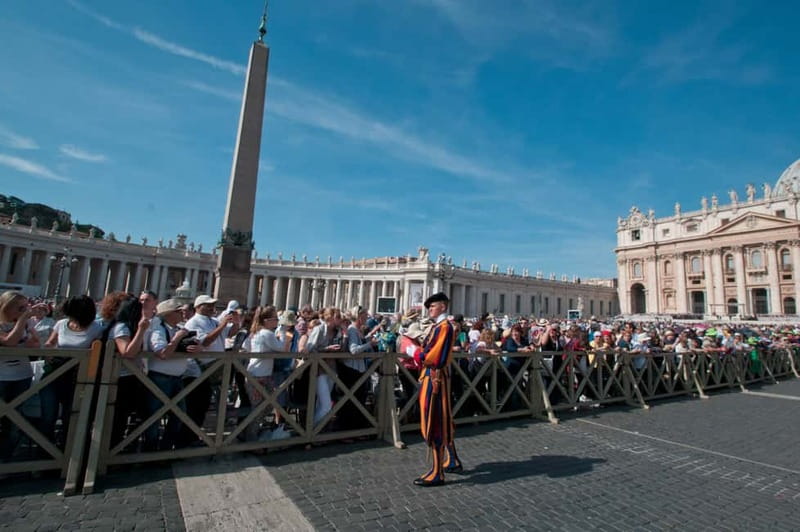 Rome: Papal Audience with Pope Leo XIV & Expert Guide - Seeing Pope Leo XIV up close