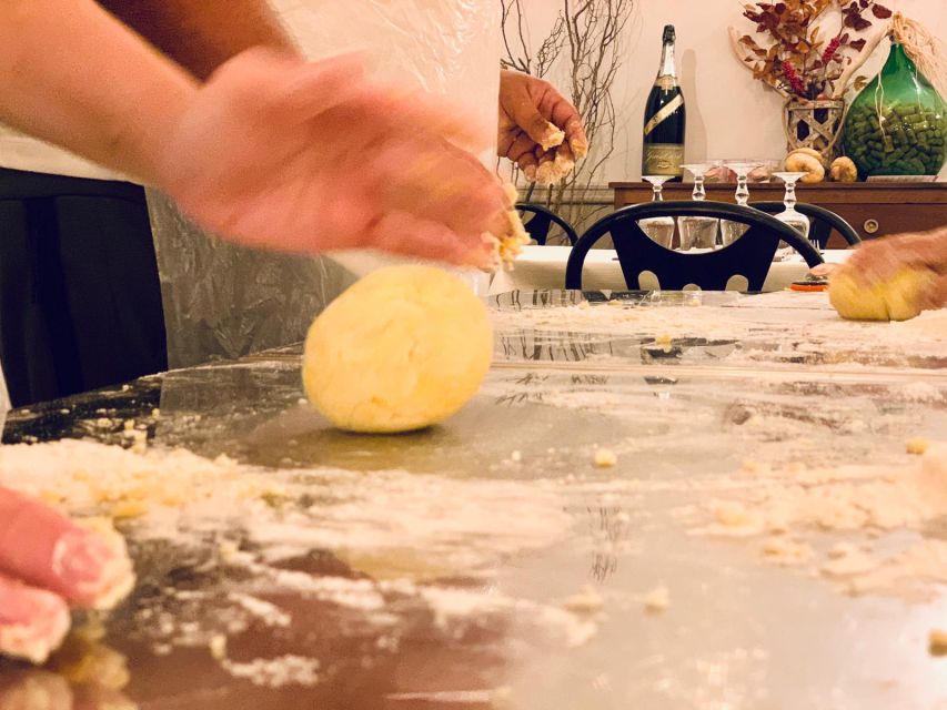Rome: Pasta & Tiramisu Class with Fine Wine by the Vatican - Why the small group matters