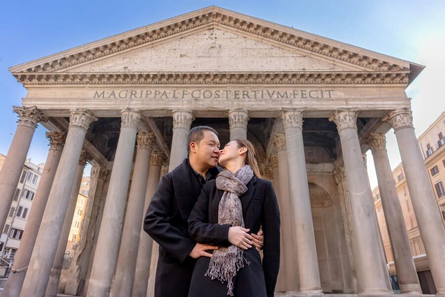 Rome: Personalized Photoshoot outside the Colosseum - Small details that make the session easier