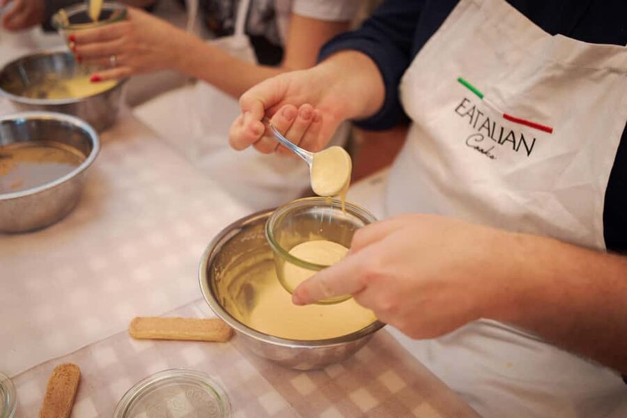 Rome: Pizza and Tiramisu Cooking Class in Piazza Navona - Why this Piazza Navona cooking class works