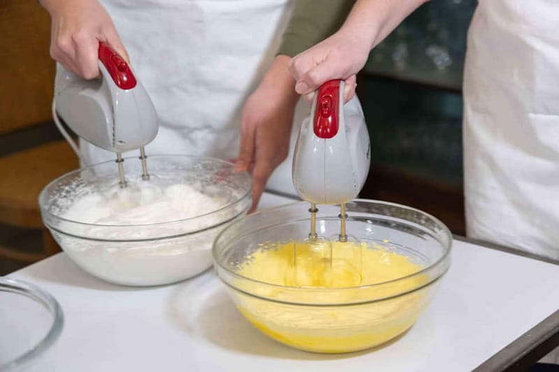 Rome: Pizza & Tiramisu Making Class with Wine & Limoncello - Practical tips for a smoother session