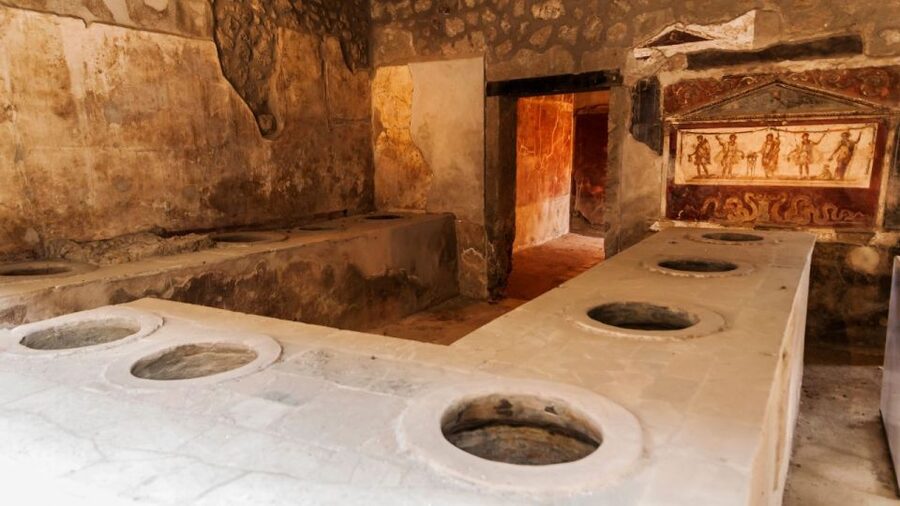 Rome: Pompeii Tour with Wine and Lunch by High Speed Train - Why the train is the right way to reach Pompeii