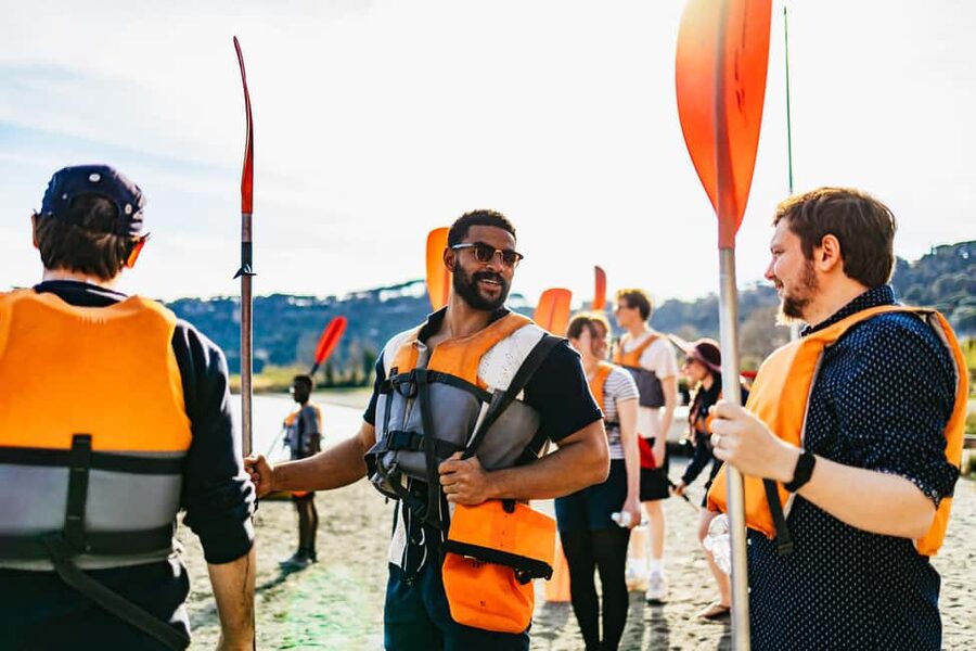 Rome: Popes' Lake, Kayak Tour with Swimming & Roman Pizza - Who should book this kayak tour?