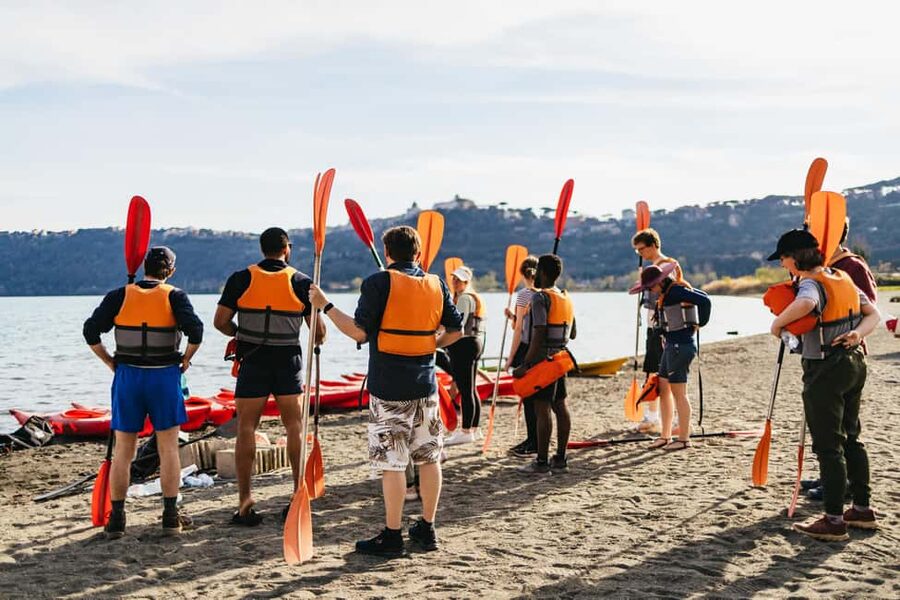 Rome: Popes' Lake, Kayak Tour with Swimming & Roman Pizza - The secluded shore and swimming break