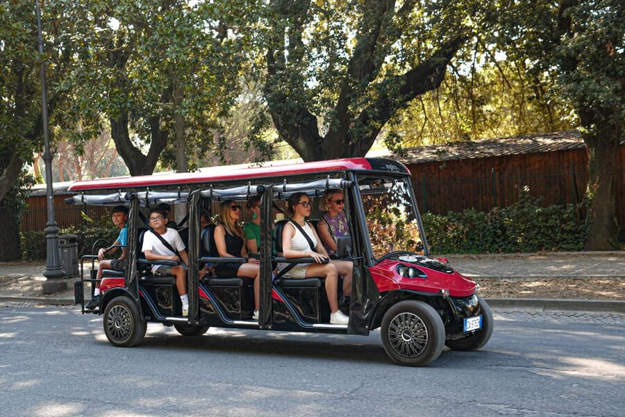 Rome: Private Customizable 3-Hour Golf Cart City Tour - What the guides add to the ride