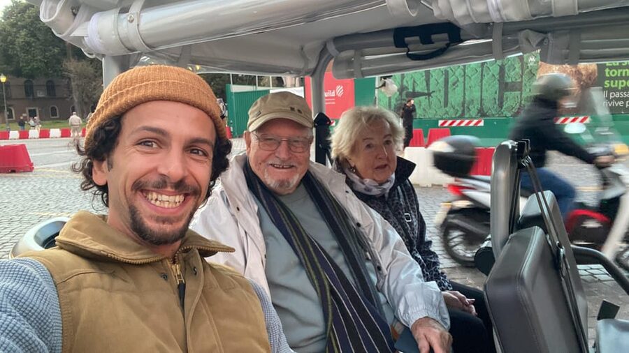 Rome: Private Golf Cart tour with a Local Guide - Why a golf cart works so well in Rome