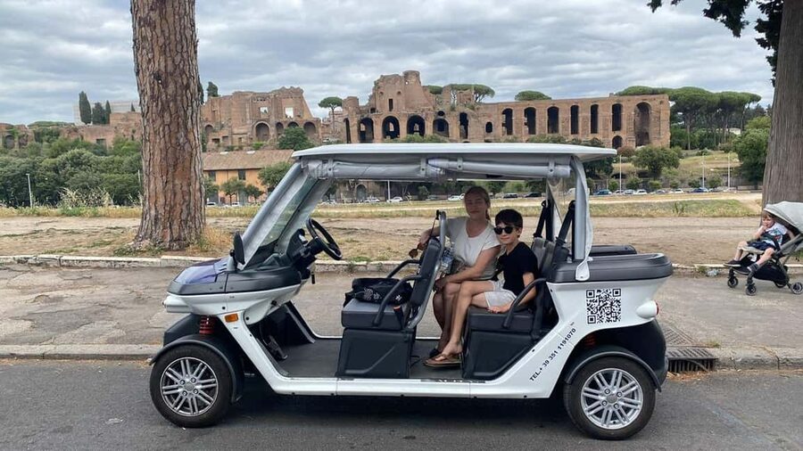 Rome: Private Golf Cart Tour with Artisanal Gelato - Spanish Steps and Trevi Fountain