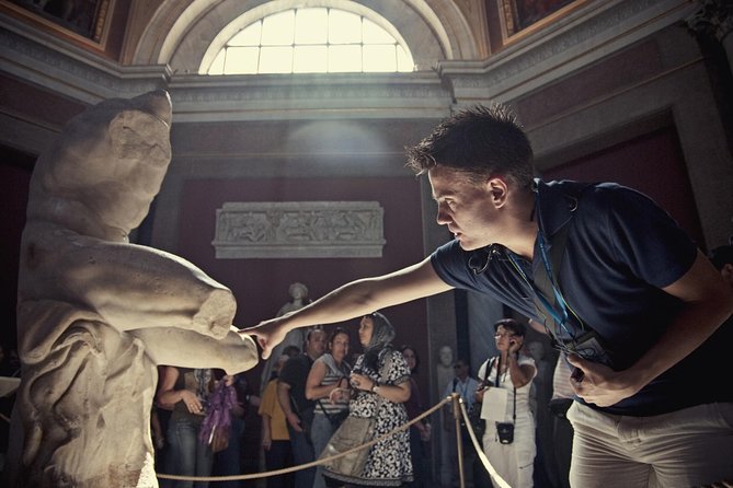 Rome: Skip the Line Vatican, Sistine Chapel, St Peter Small Group - Starting at Viale Vaticano