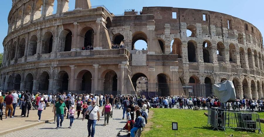 Rome: Small-Group Colosseum, Roman Forum & Palatine Hill - The Forum reveals how Rome functioned