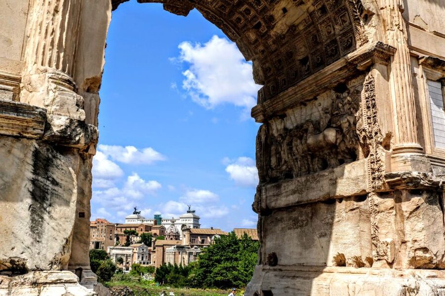 Rome: Small-Group Colosseum, Roman Forum & Palatine Hill - Who should book this Colosseum experience?