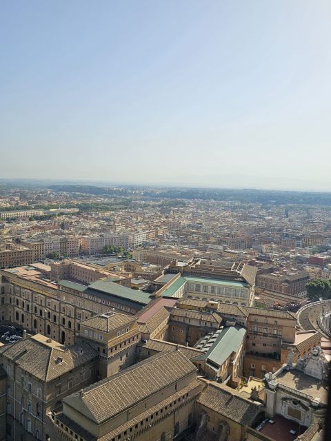 Rome: St. Peter's Basilica and Papal Tombs Guided Tour - Guides who make the visit work