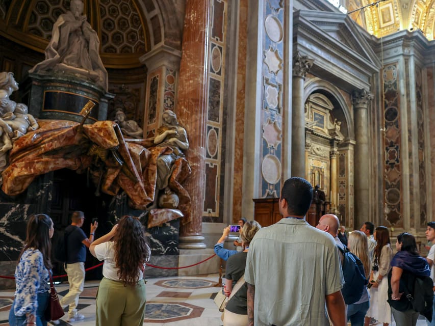 Rome: St. Peter's Basilica, La Pietà, Papal Tombs and Dome - Security delays are part of the deal