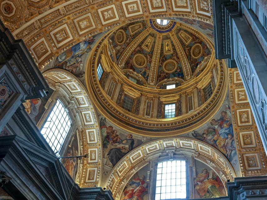 Rome: St. Peter's Basilica, La Pietà, Papal Tombs and Dome - Bernini’s Baldachin and the central altar